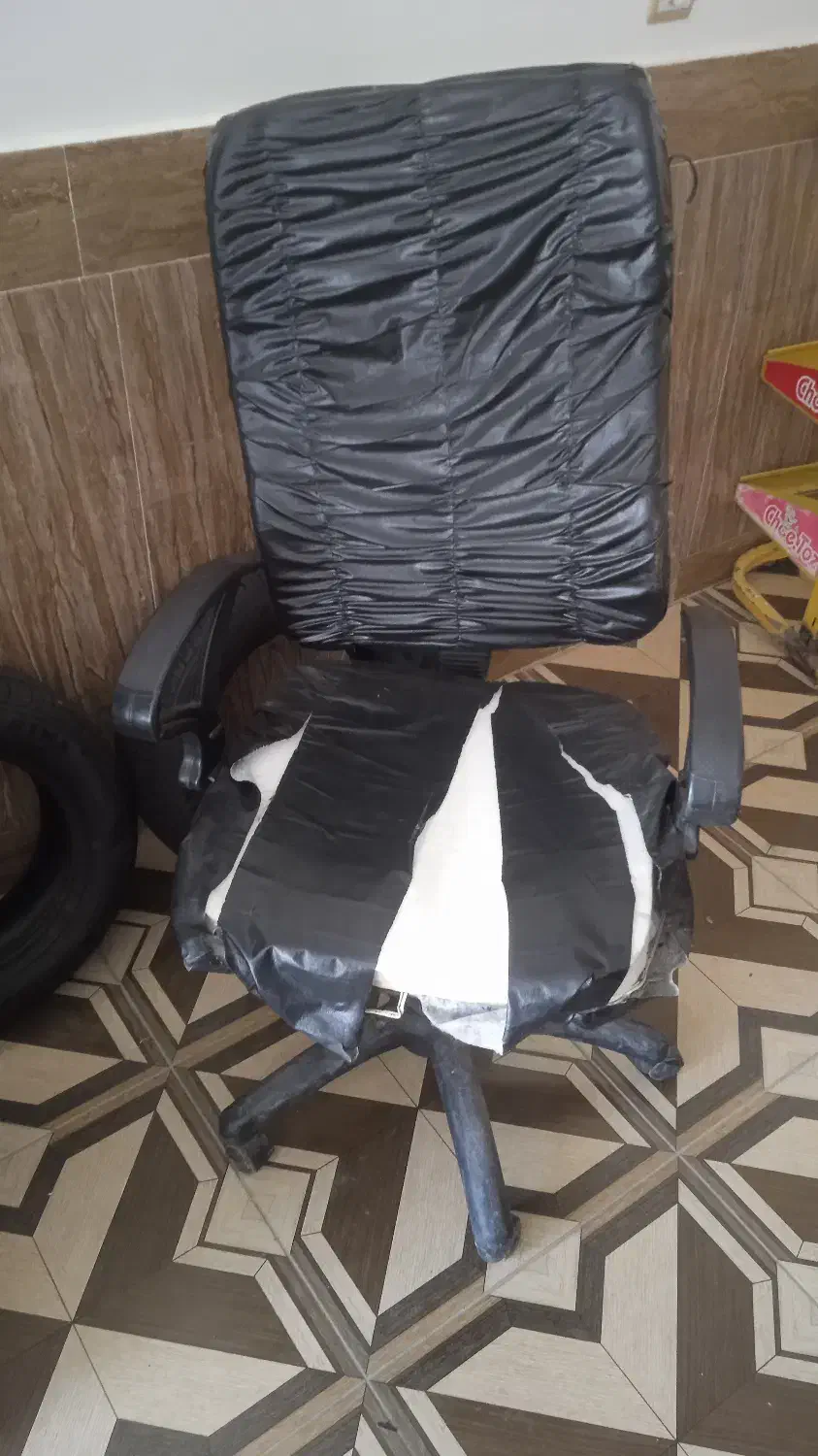 میز صندلی کامپیوتر|مبلمان اداری|مهاباد (آذربایجان غربی), |دیوار