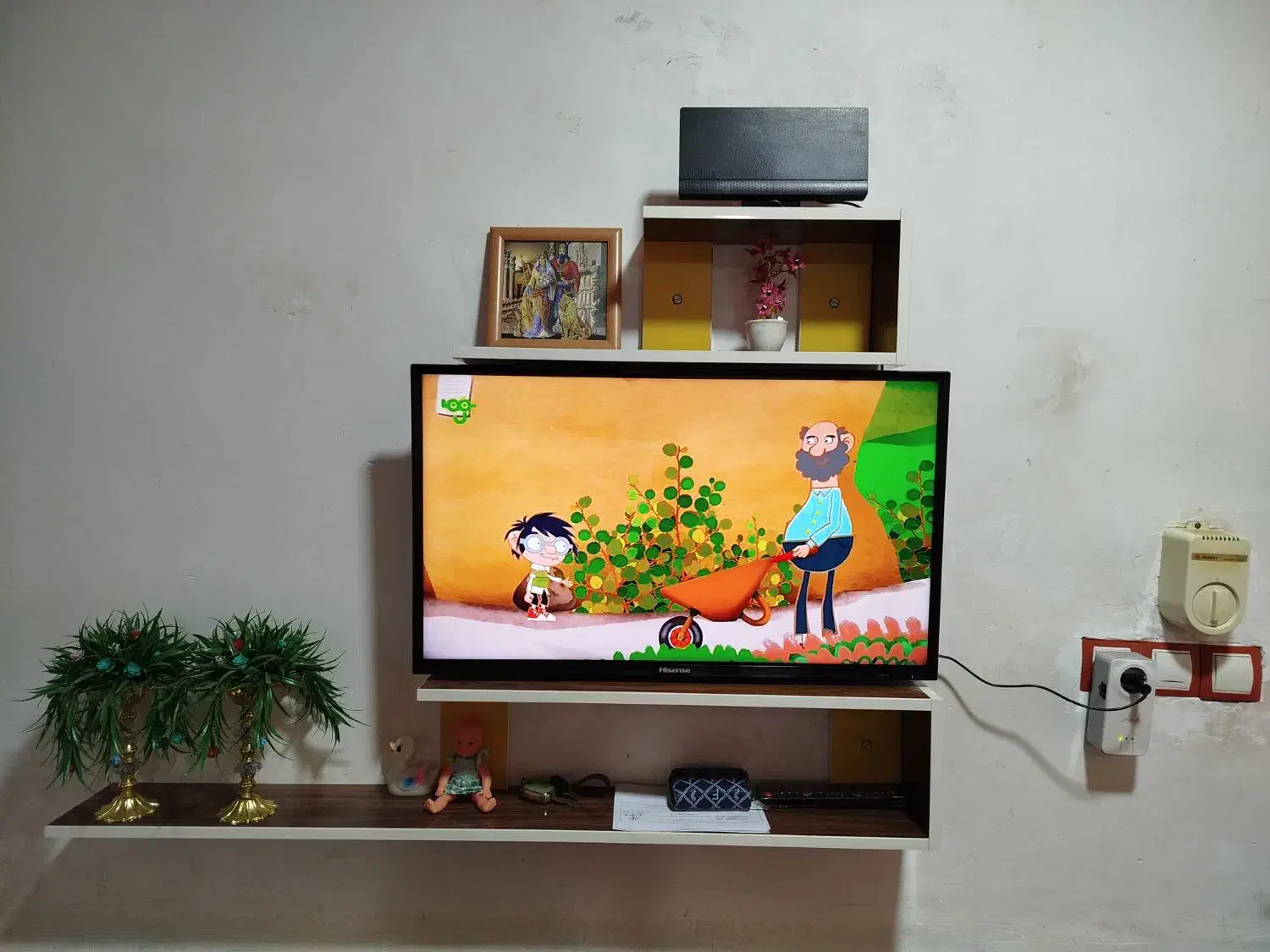 تلویزیون هایسنس سری اصلی اسمارت بدون هیچگونه ایراد|تلویزیون و پروژکتور|شوشتر, |دیوار