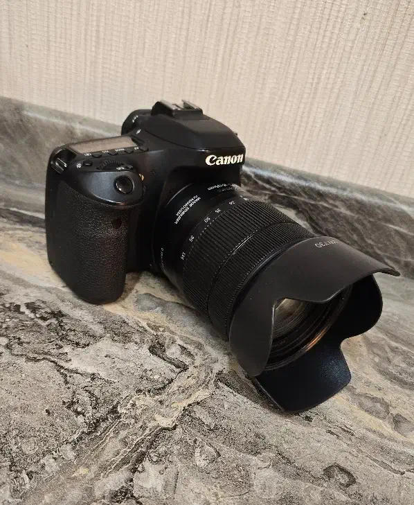 دوربین کنون 80d با لنز 135-18|دوربین عکاسی و فیلم‌برداری|شیراز, مبعث|دیوار