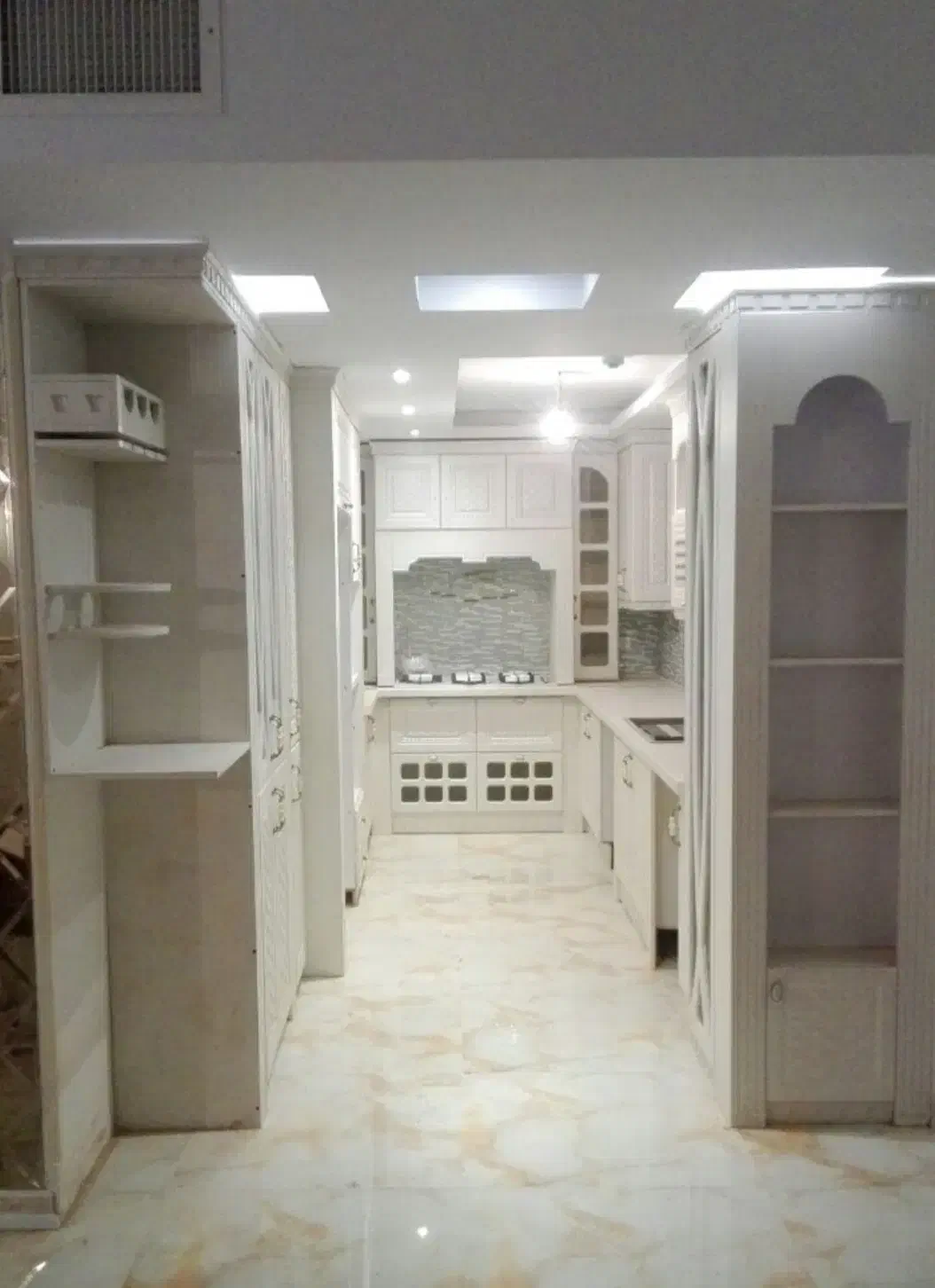 دکوراسیون داخلی عرشیا طراح و مجری سیستم آشپزخانه|کتابخانه، شلف، قفسه‌های دیواری|هشتگرد, هشتگرد قدیم|دیوار