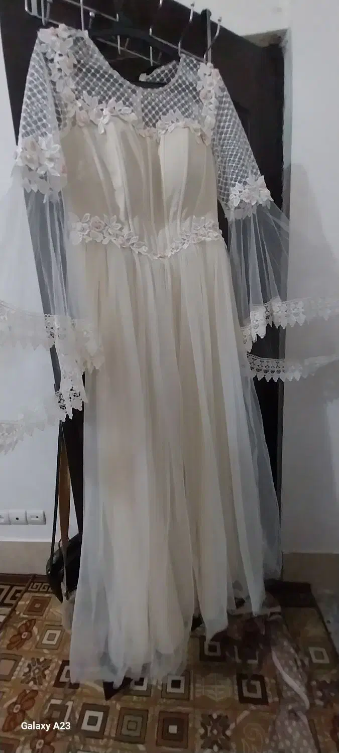 لباس مجلسی|لباس|بروجرد, |دیوار