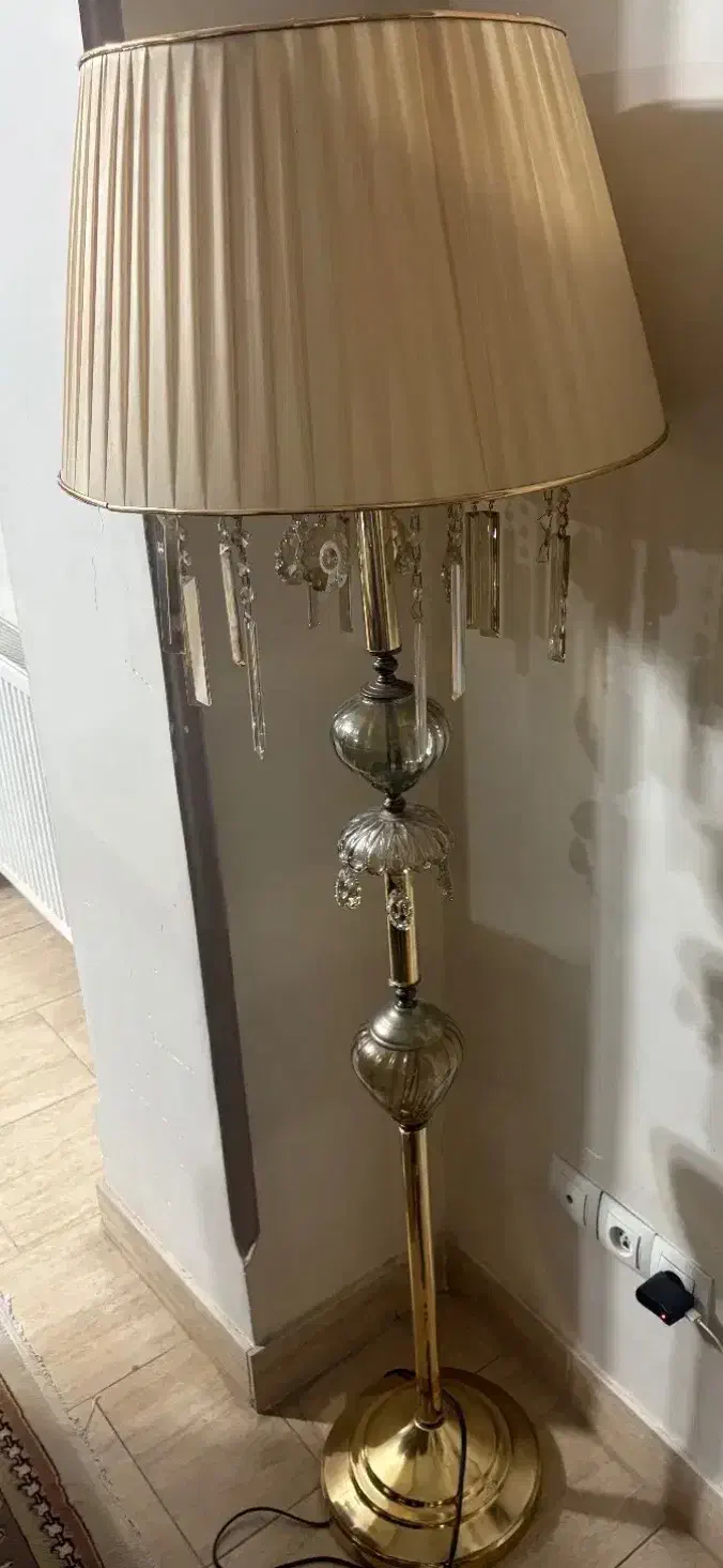 اباژور نو و سالم|چراغ خواب و آباژور|فردیس, شهرک ۱۱۰|دیوار