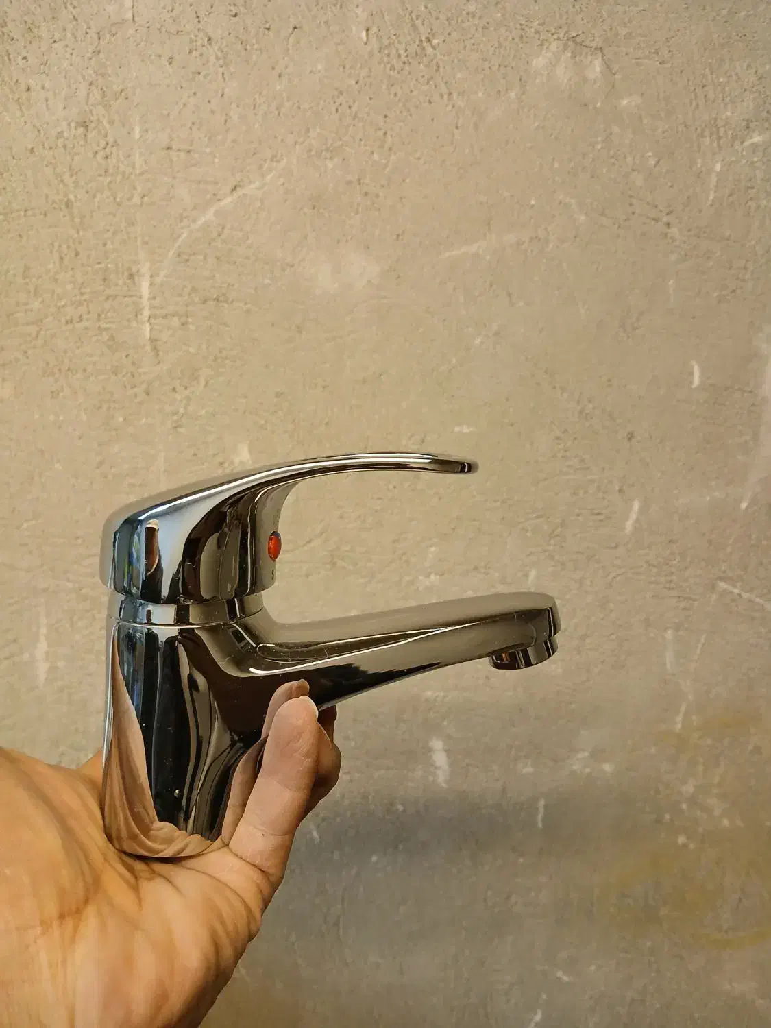 ۸ تا شیر روشویی و ۱۳ تا شیر سینک برند گرومیکس|مصالح و تجهیزات ساختمان|تهران, الهیه|دیوار