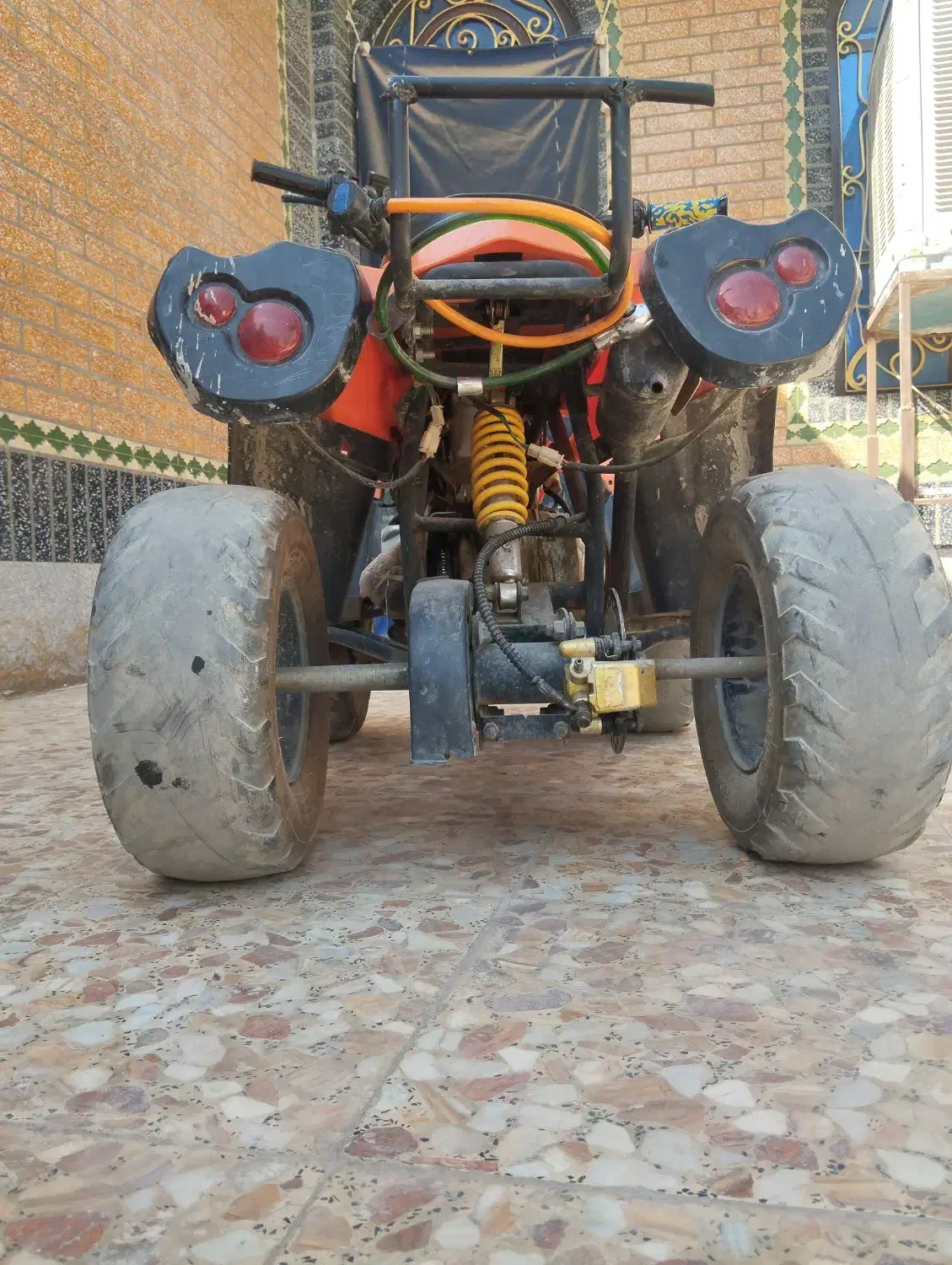 چهار چرخ|موتورسیکلت|خاش, |دیوار