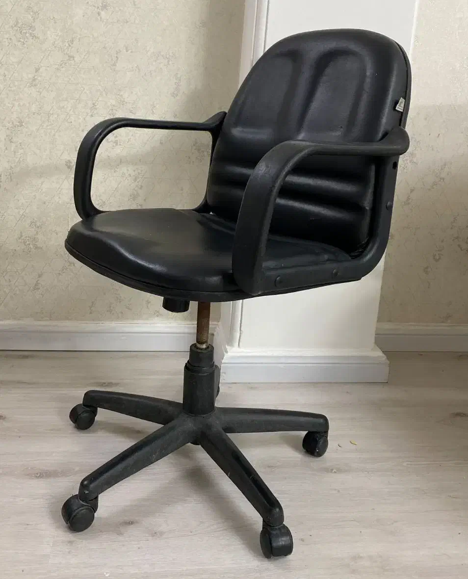 صندلی چرخدار مدیریتی|صندلی و نیمکت|گرگان, |دیوار