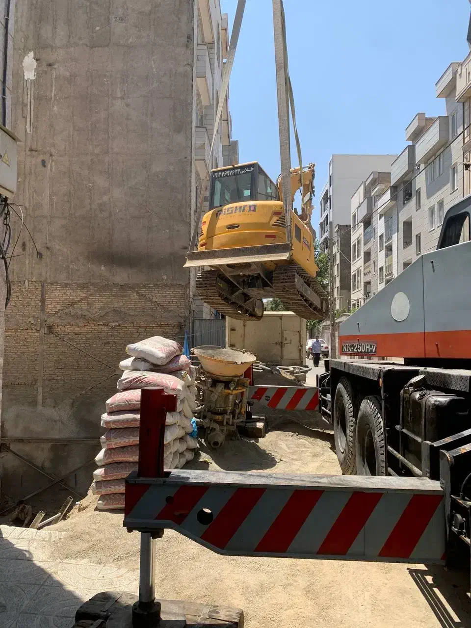 اجاره مینی بیل با پیکور و پاکت ۴۰|خدمات پیشه و مهارت|قدس, شهر‌قدس|دیوار