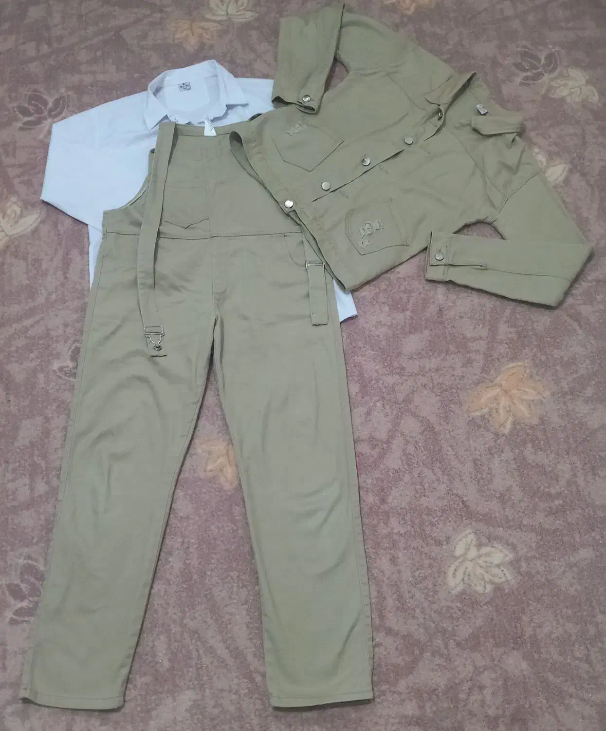 لباس بیرونی|لباس|فیروزه, |دیوار