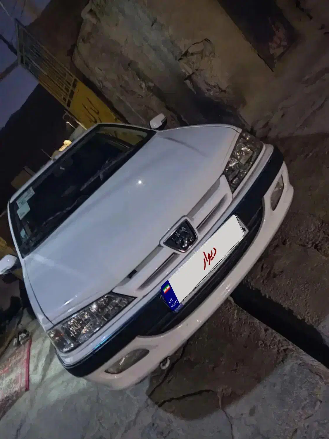 پژو پارس بی رنگ شاسی پلمپ مدل ۱۳۹۵|خودرو سواری و وانت|همدان, |دیوار