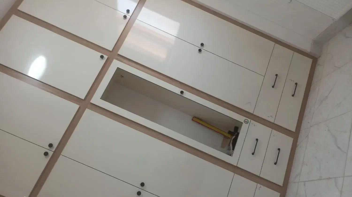 کمد دلاور|جاکفشی، کمد، دراور|فردوس (خراسان), |دیوار