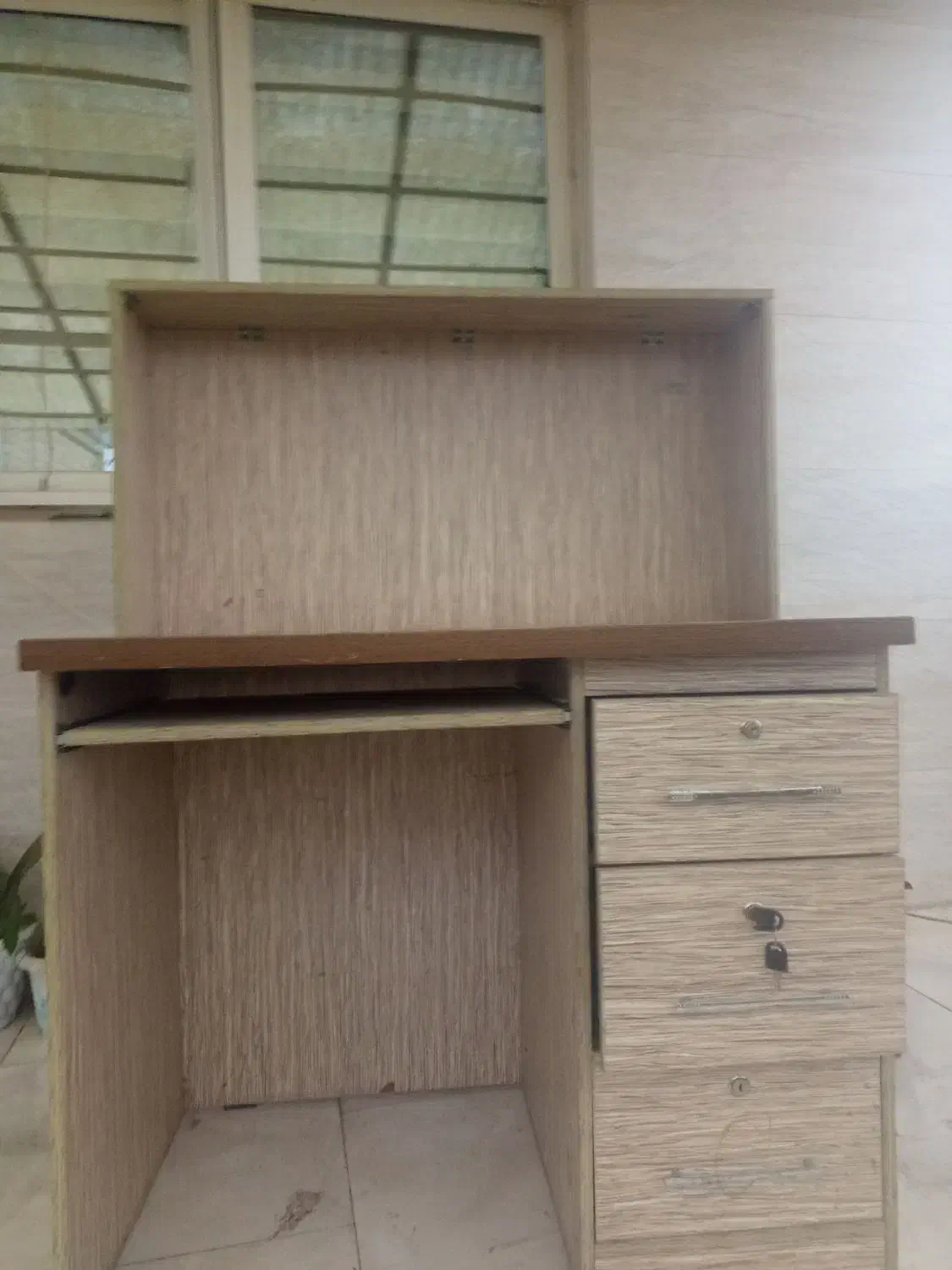 میز کامپیوتر|دفتر کار|رشت, لاکان شهر|دیوار