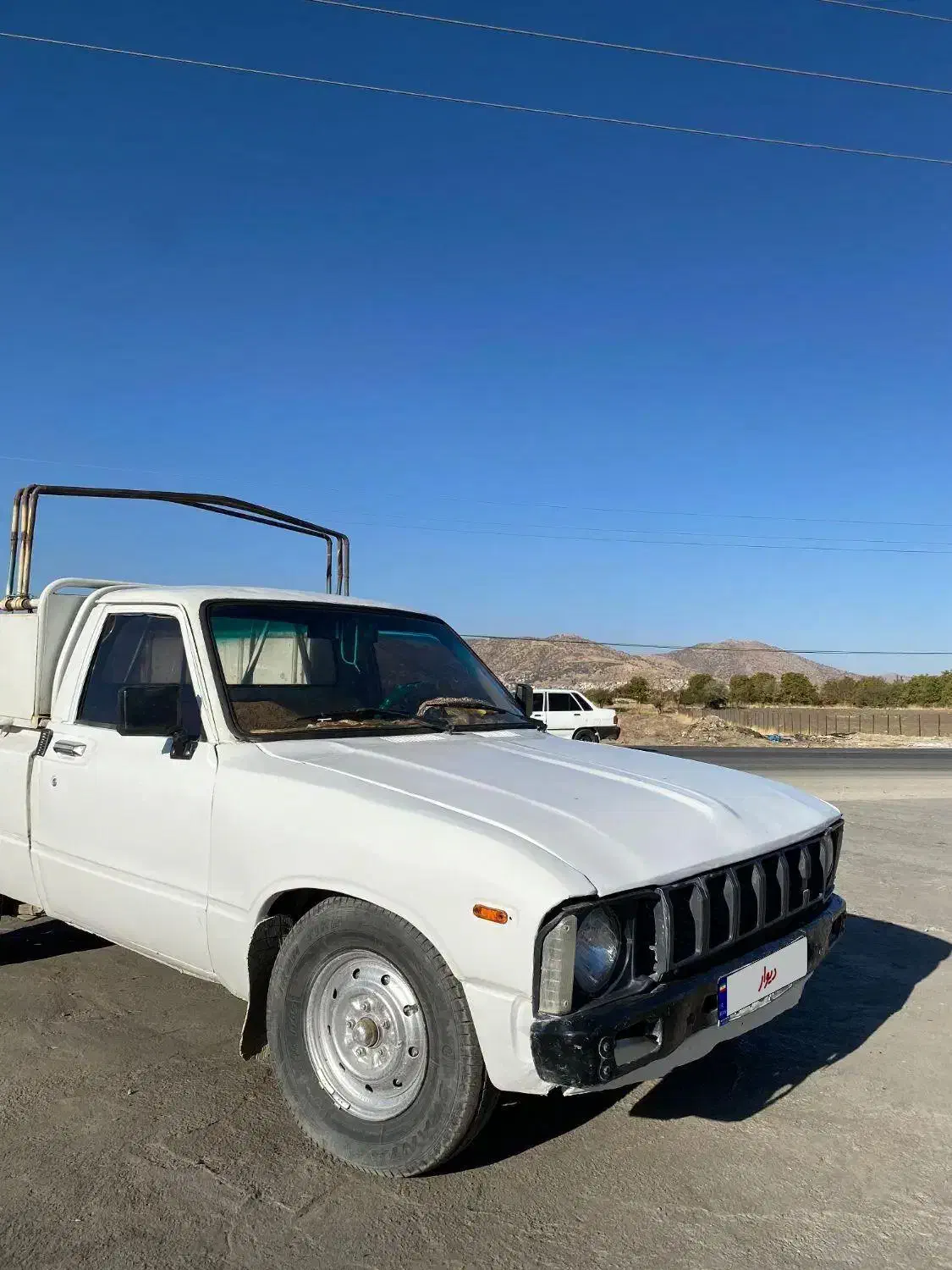 تویوتا۱۶۰۰ سفید|خودرو سواری و وانت|سنندج, |دیوار