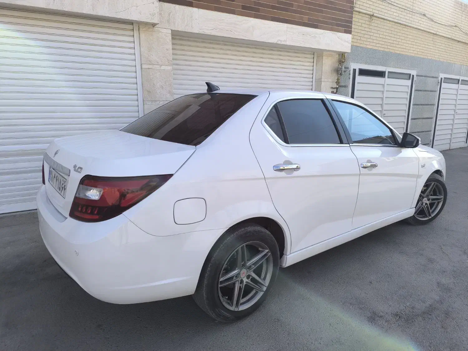 دنا پلاس اتوماتیک مدل 1401|خودرو سواری و وانت|یزد, |دیوار