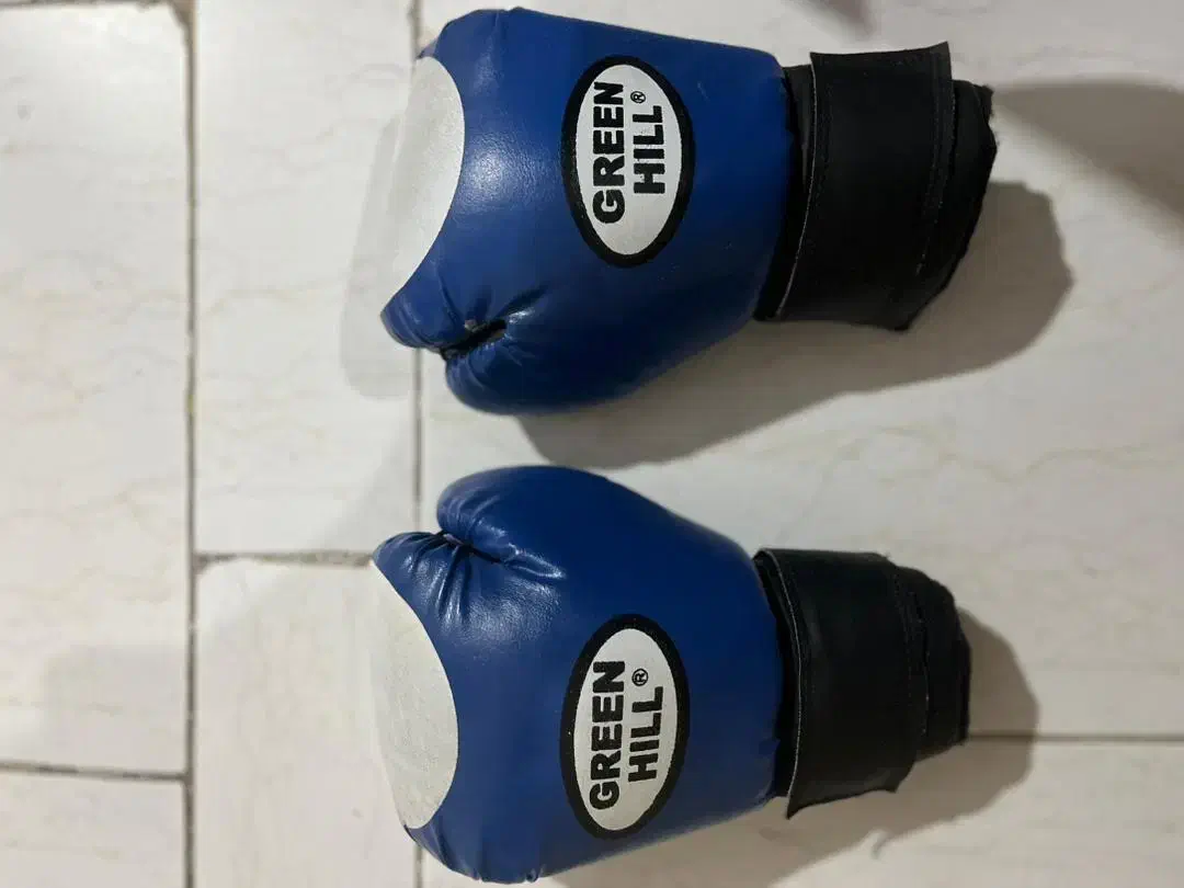 دستکش بوکس و باند بوکس|تجهیزات ورزشی|رشت, کوی جام جم|دیوار