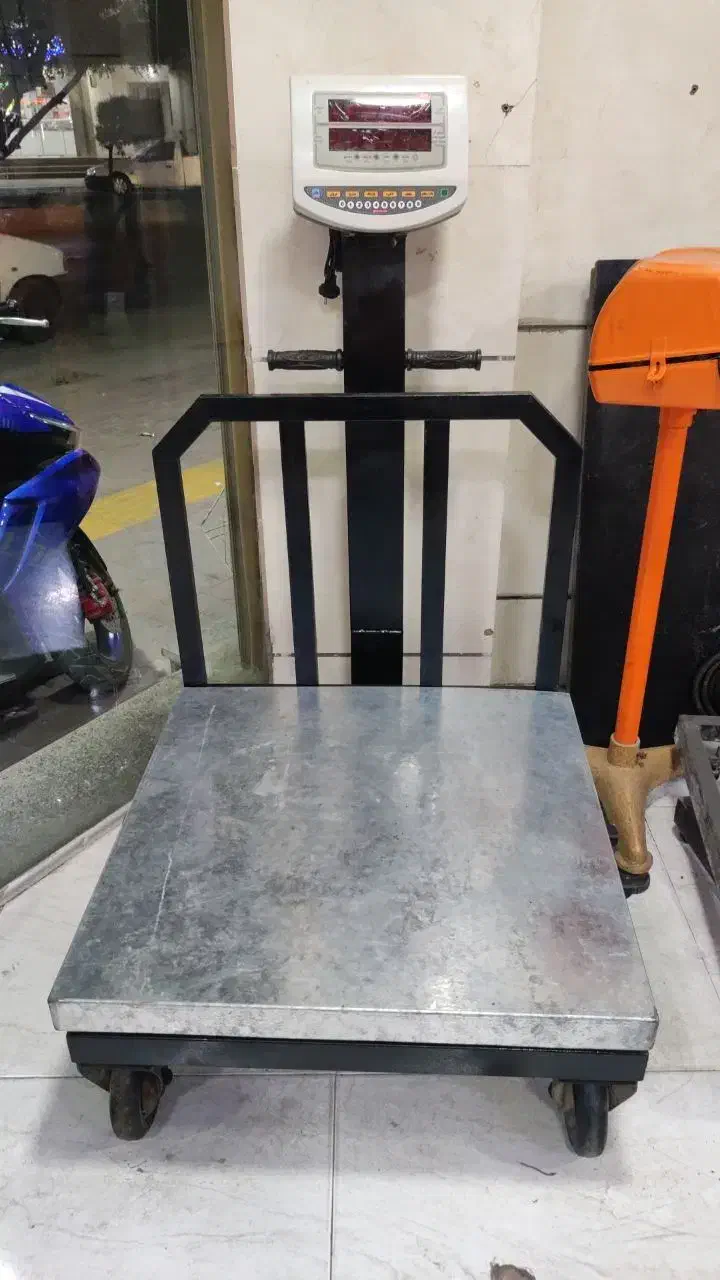 باسکول چرخدار محک در حد نو|فروشگاه و مغازه|بندرعباس, |دیوار