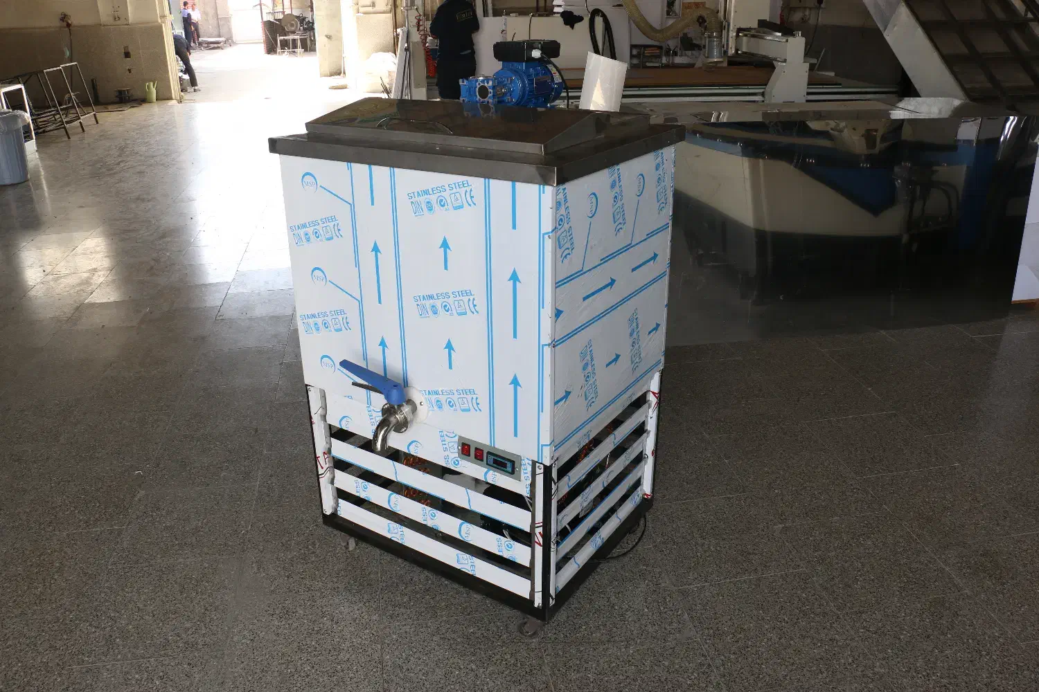 دستگاه دوغ شیر سردکن سرد کن شیرسردکن لبنیاتی 200|فروشگاه و مغازه|بجنورد, |دیوار