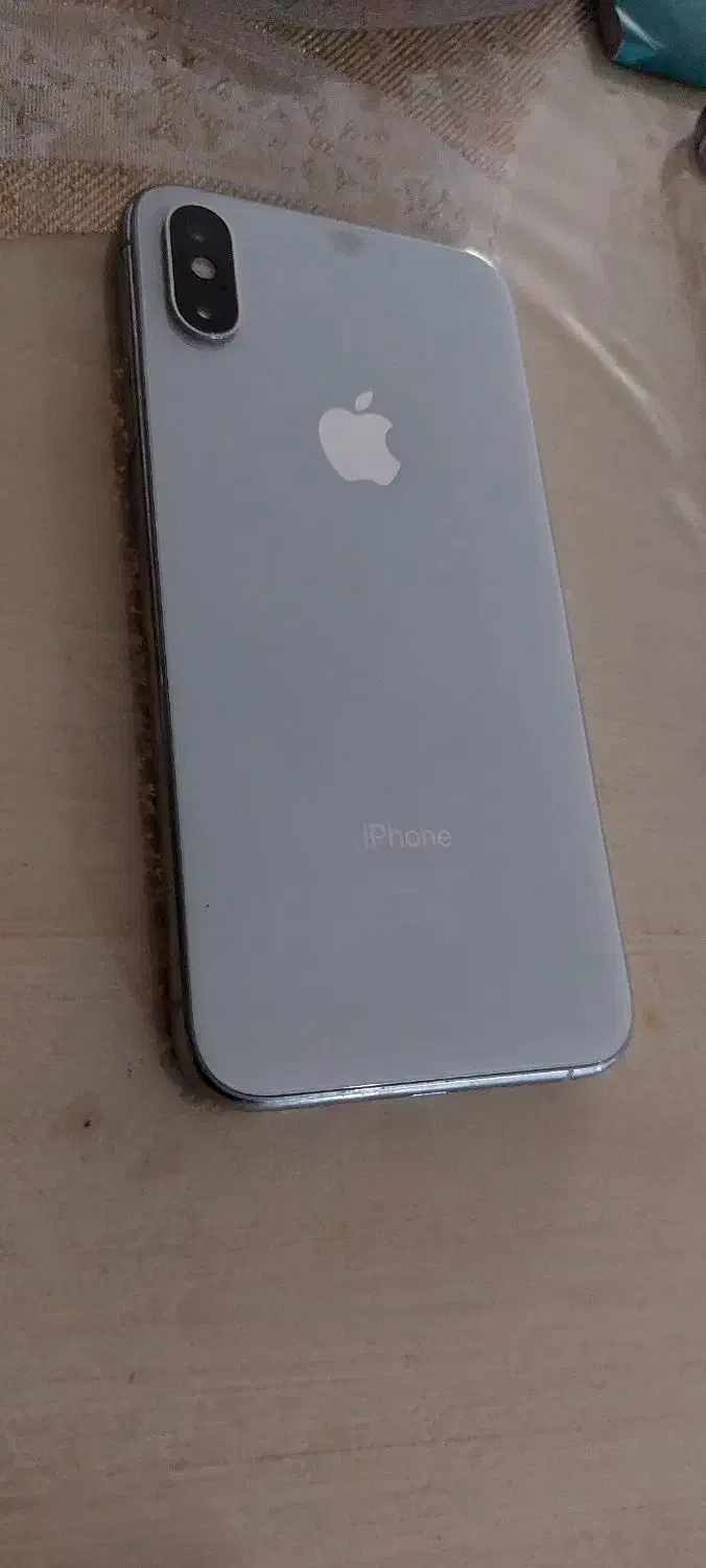 آیفون xs سفید باتری 73 پلمپ|موبایل|تهران, توحید|دیوار