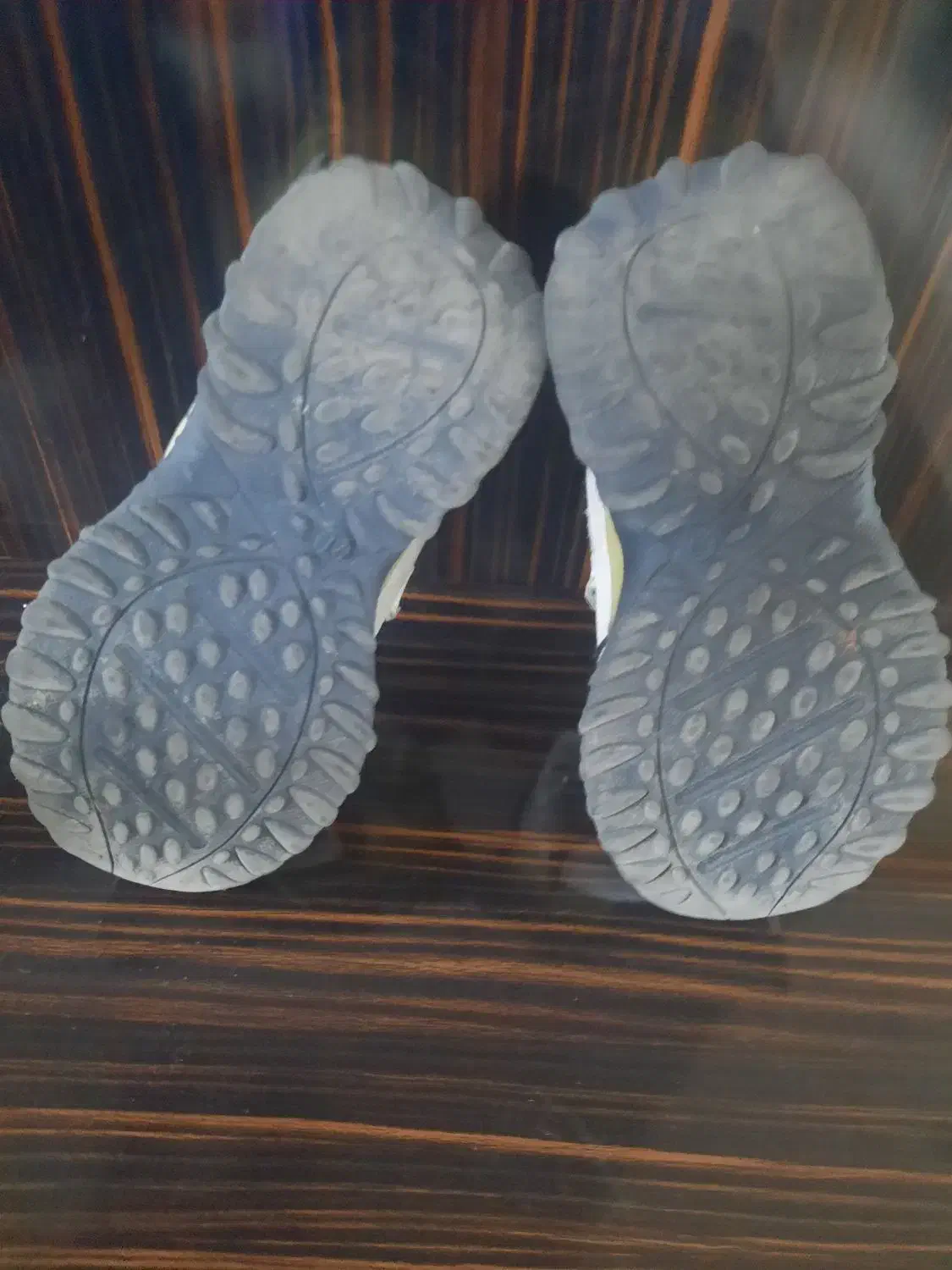 کفش اسپرت سایز ۲۷|کفش و لباس بچه|مشهد, میعاد (شهرک غرب)|دیوار