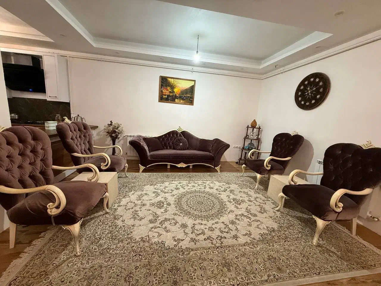 مبل کلاسیک|مبلمان خانگی و میز عسلی|رشت, باهنر|دیوار