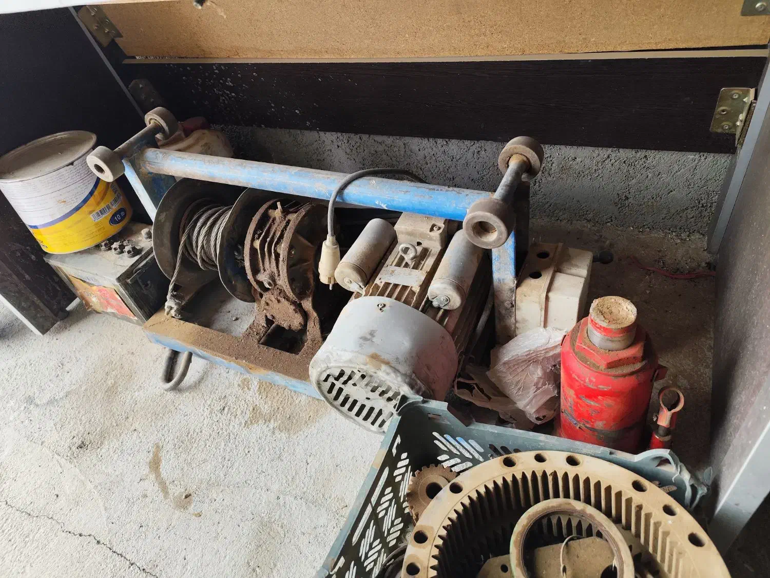 بالابر|مصالح و تجهیزات ساختمان|سجاس رود, |دیوار