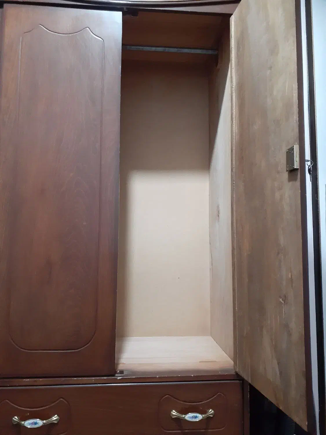 کمدلباس|جاکفشی، کمد، دراور|خاوران, |دیوار