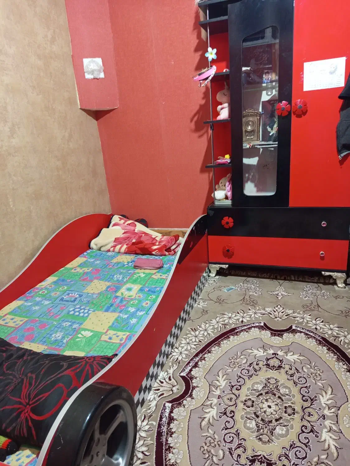 تخت وکمد کودک ونوجوان|تخت و سرویس خواب|کاشمر, |دیوار