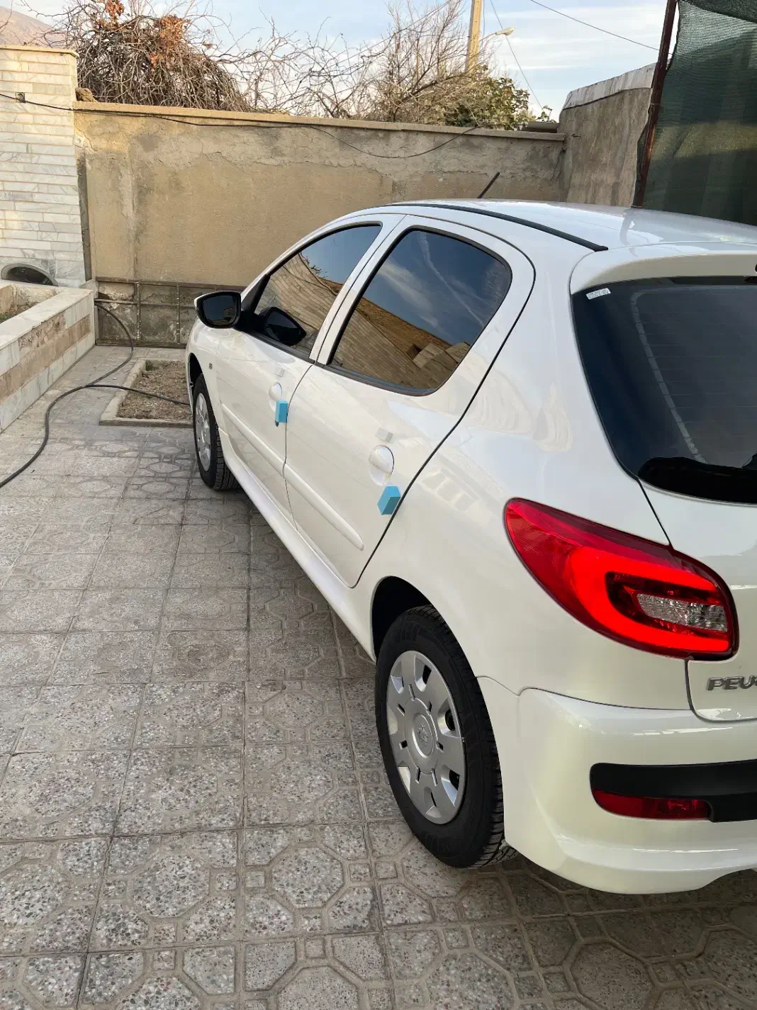 پژو ۲۰۷ سقف فلز TU5پلاس|خودرو سواری و وانت|شیراز, شهرک بزین|دیوار