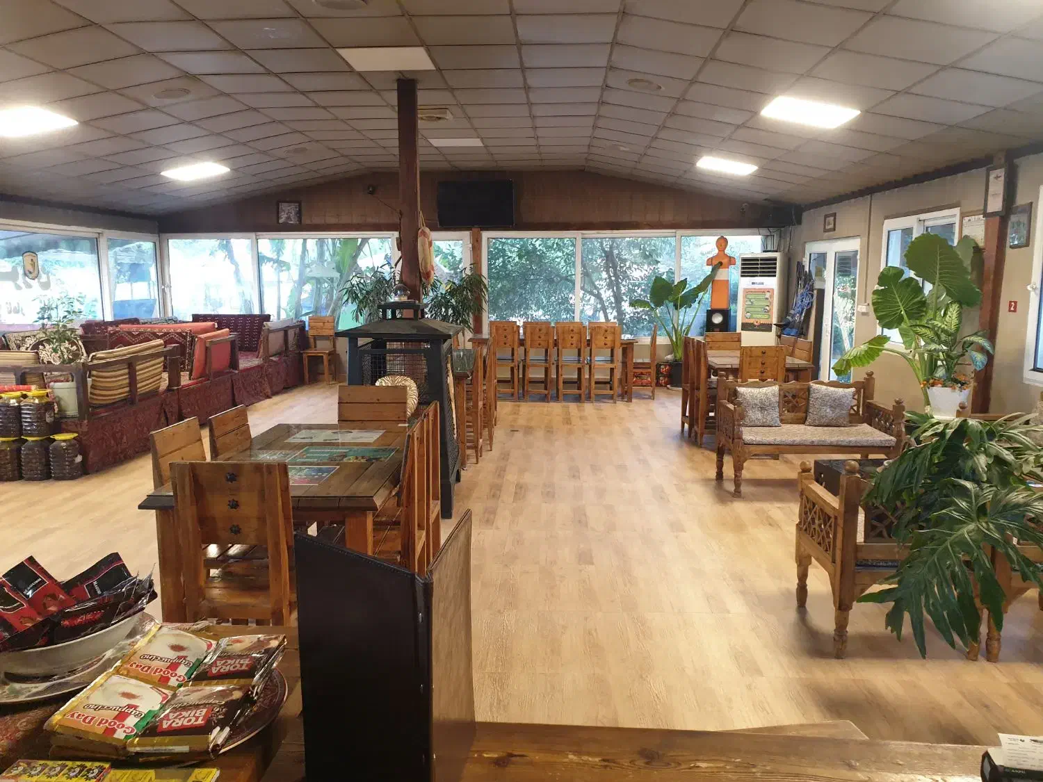 نیرو خانم جهت کار در آشپزخانه رستوران|استخدام خدمات فروشگاه و رستوران|چالوس, |دیوار