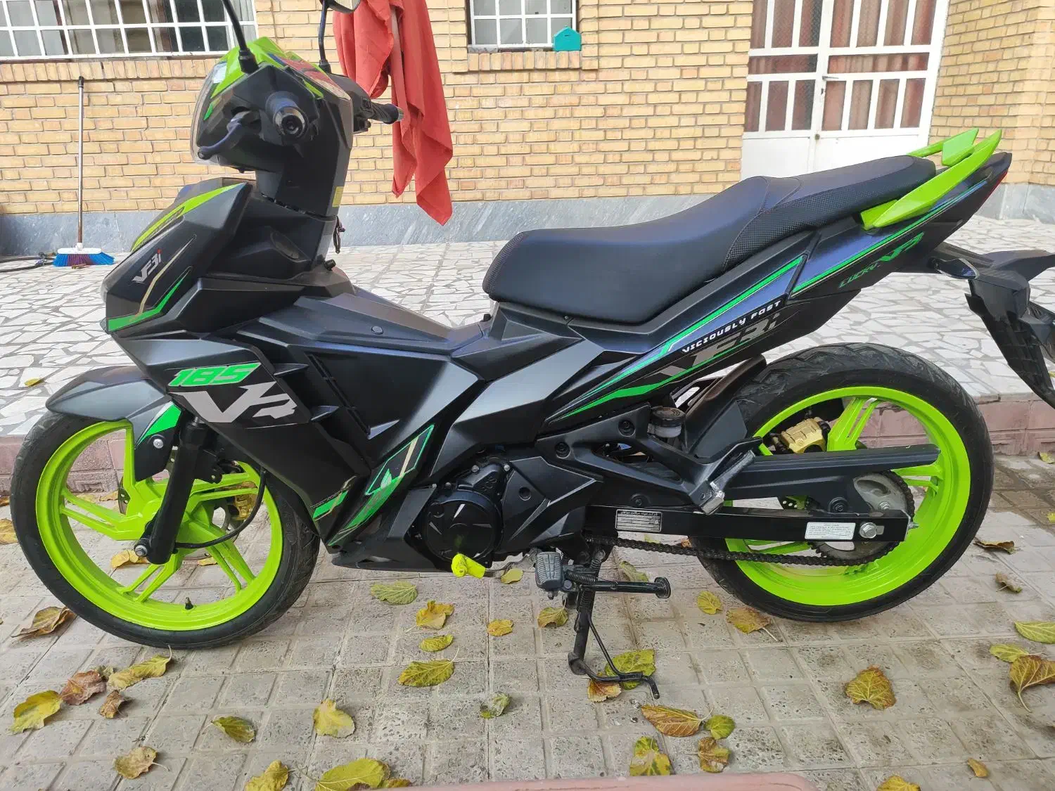 لاکی 185 1402|موتورسیکلت|اسلامشهر, شهرک واوان|دیوار