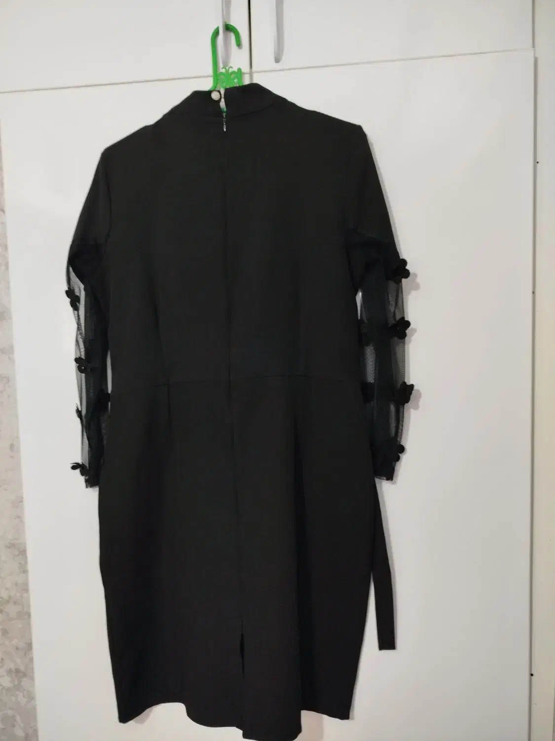 پیراهن کوتاه|لباس|ویسیان, |دیوار