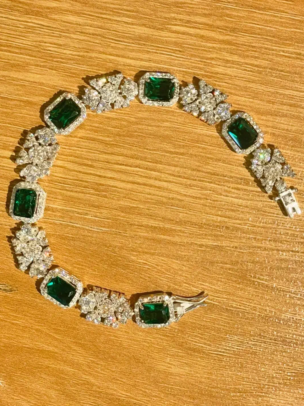 دستبند جواهری نقره با نگین سبز|جواهرات|شیراز, عفیفآباد|دیوار