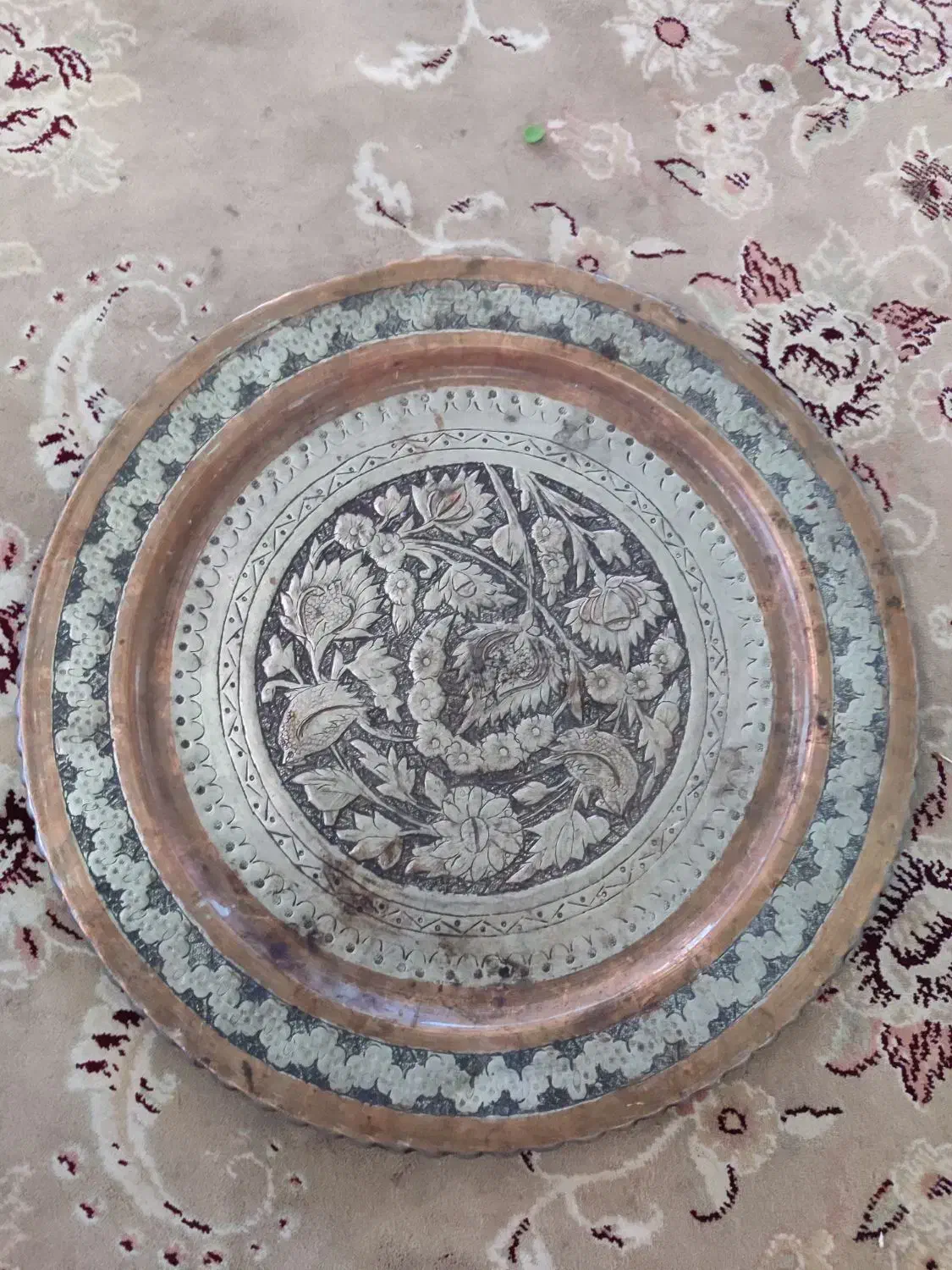 سینی|کلکسیون اشیاء عتیقه|ایلام, |دیوار