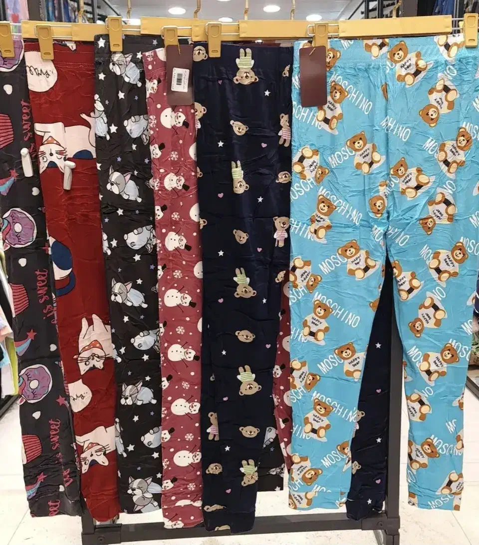 پوشاک گلاره|لباس|تربت‌حیدریه, کاشانی|دیوار