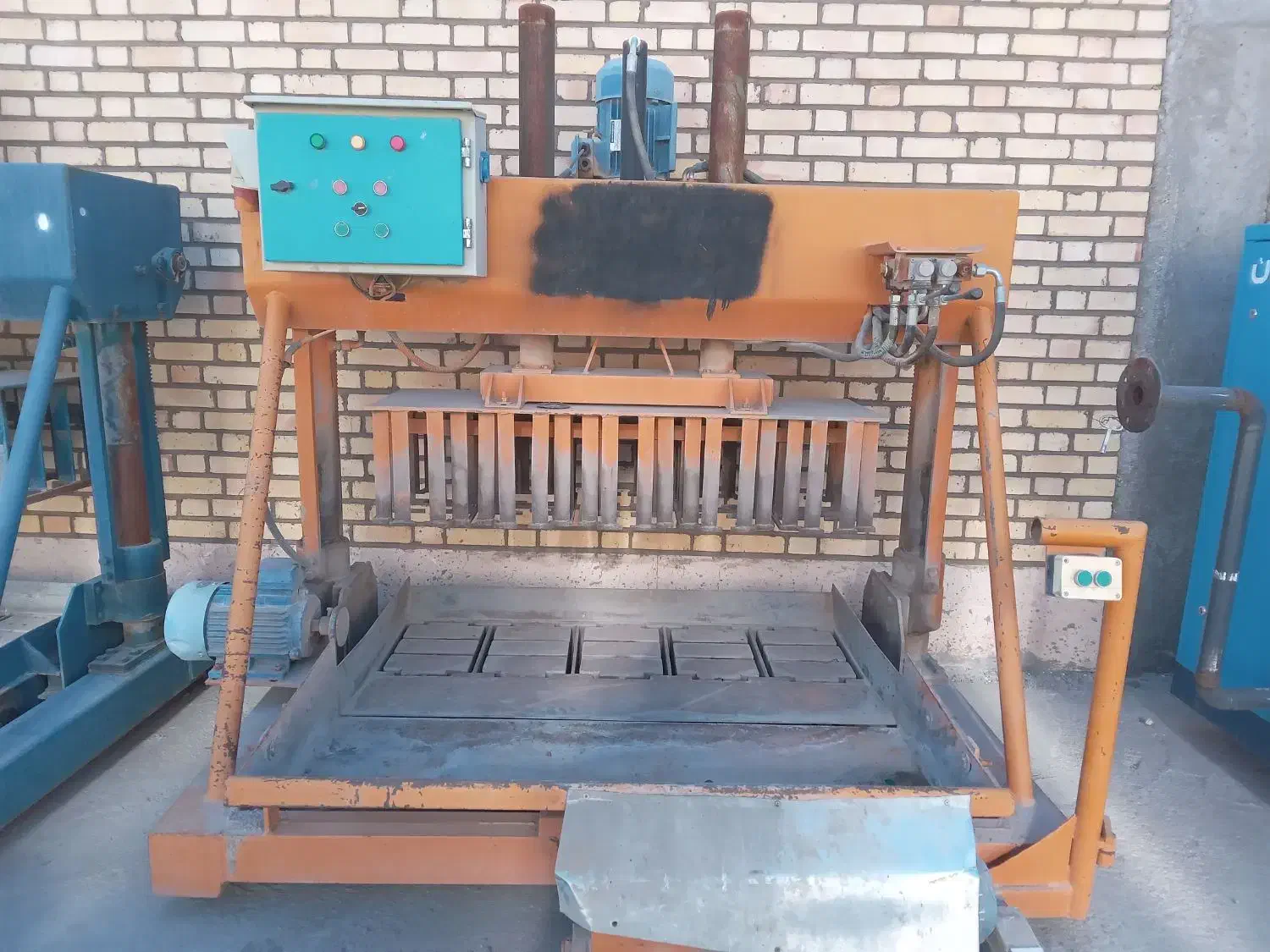 دستگاه بلوک زنی|مصالح و تجهیزات ساختمان|دامغان, |دیوار