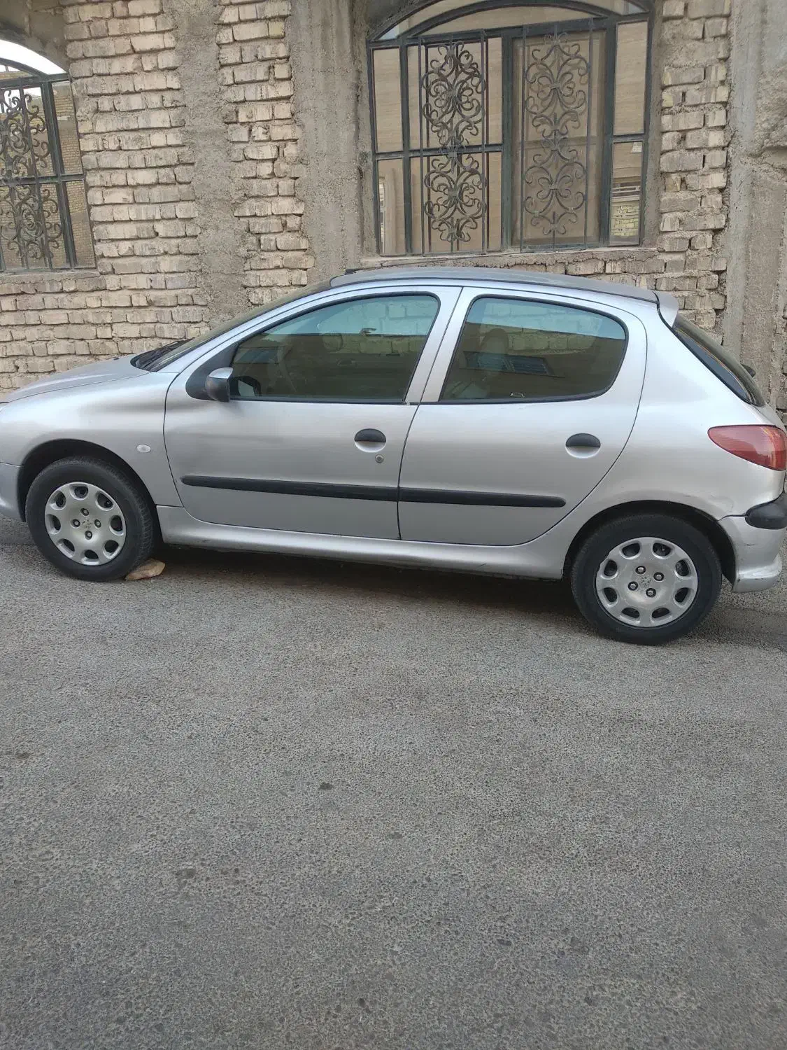 فروش پژو ۲۰۶ خانگی|خودرو سواری و وانت|صدرا-فارس, فاز ۱|دیوار