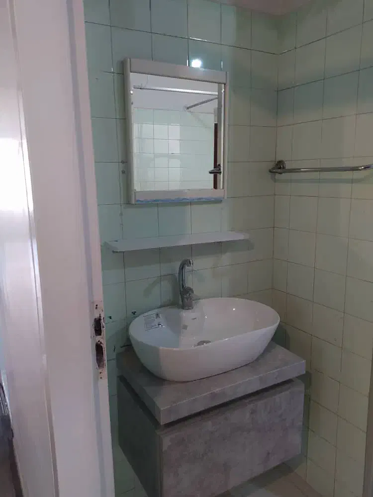 اجاره آپارتمان ۲۰۶ متری ۳ خوابه در میدان انقلاب