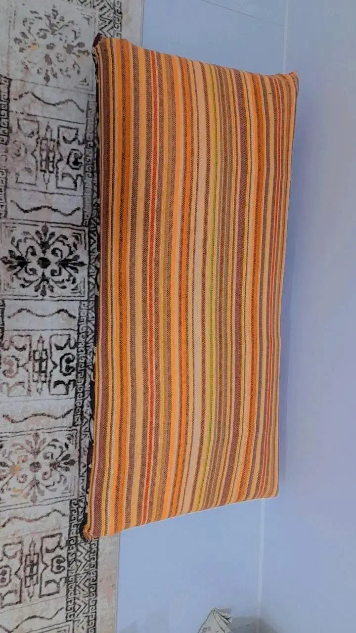 پشتی تازه بار شده وکاملا نو|پشتی|تربت جام, والفجر|دیوار