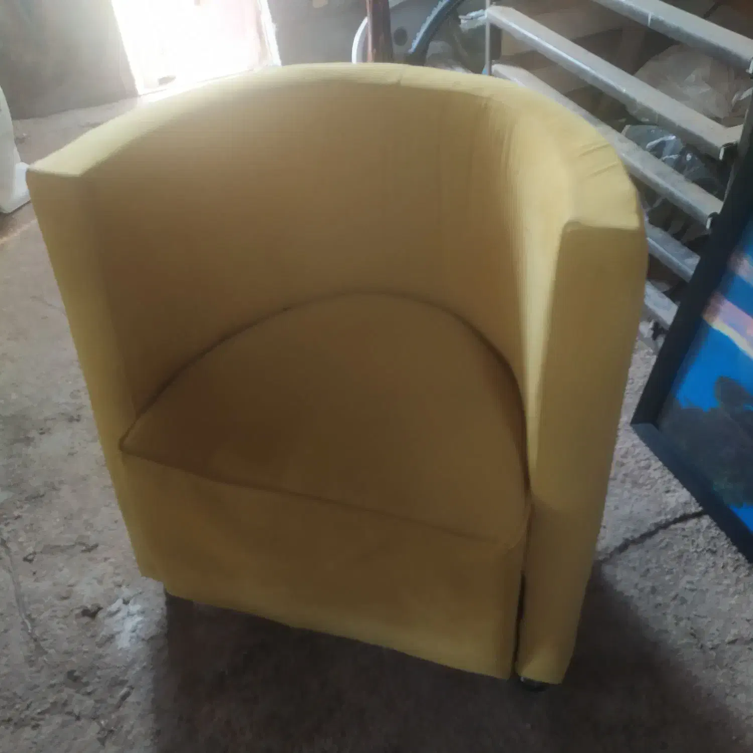 سه عدد صندلی چرخشی و مبلی|صندلی و نیمکت|گنبد کاووس, |دیوار