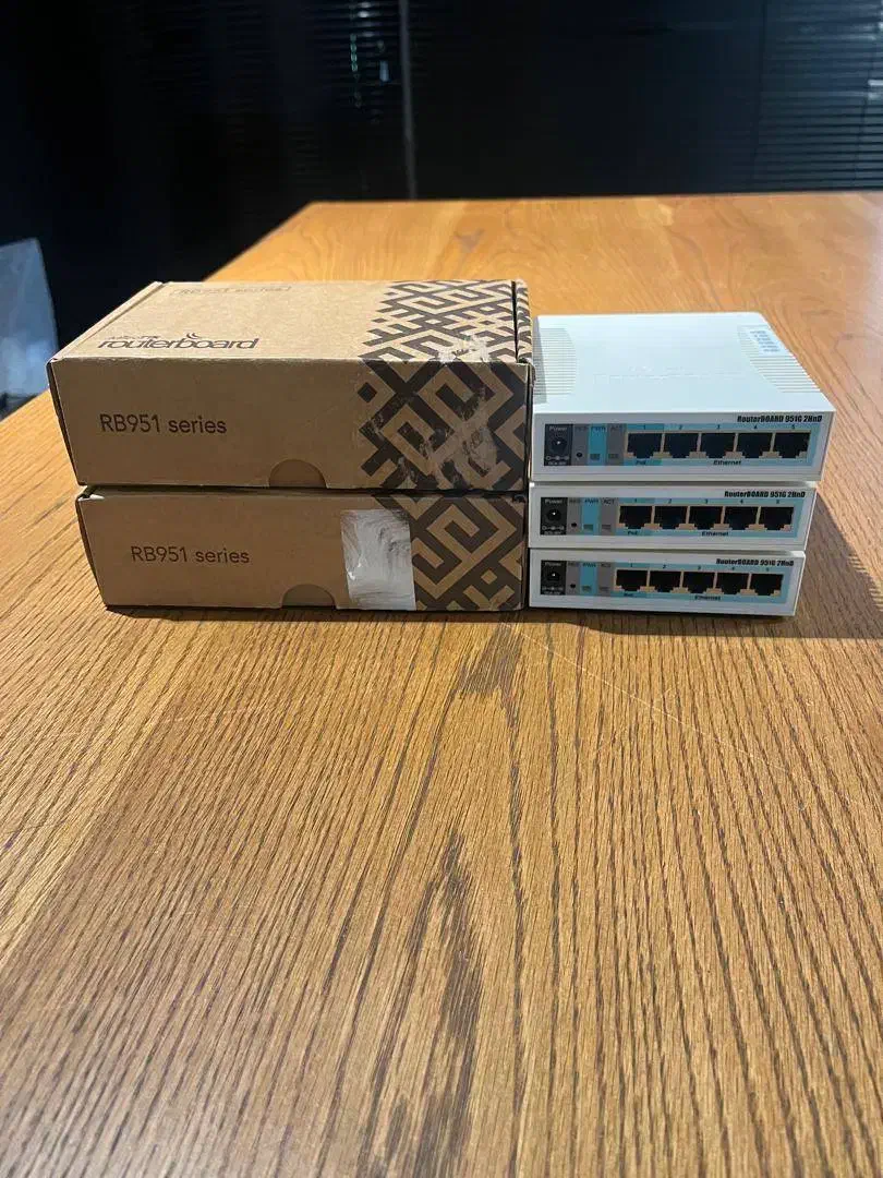 روتر بی‌سیم تخصصی MikroTik RB951G 2HnD|مودم و تجهیزات شبکه|تهران, قیطریه|دیوار