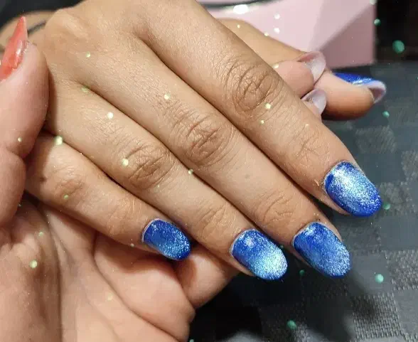 کاشت ناخن|خدمات آرایشگری و زیبایی|خمینی‌شهر, |دیوار