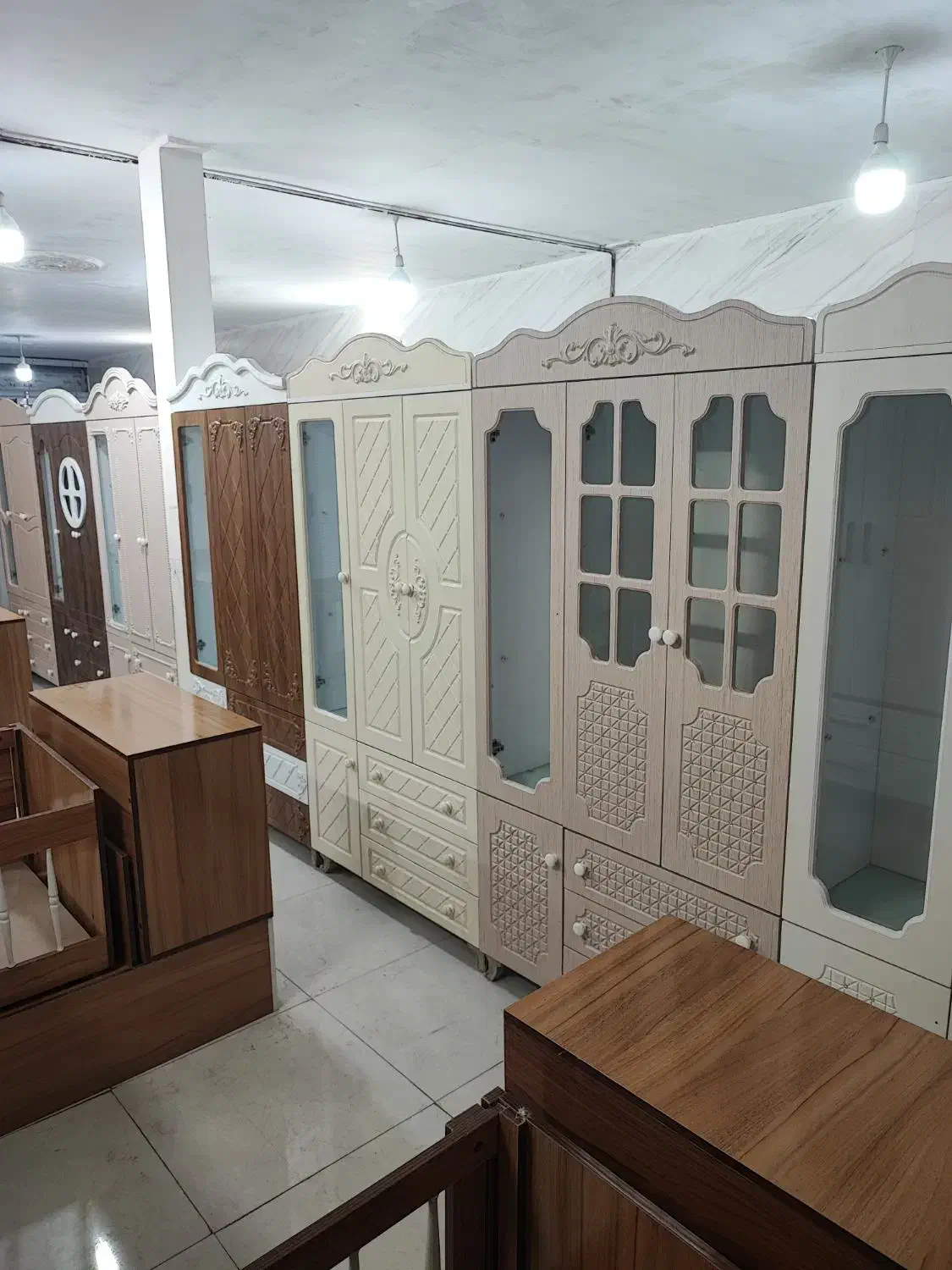 کمد ۳درب عرض۱۰۰ وکیوم سیسمونی کودک نوزاد بچه|تخت و صندلی بچه|مشهد, توس (بلوار توس)|دیوار