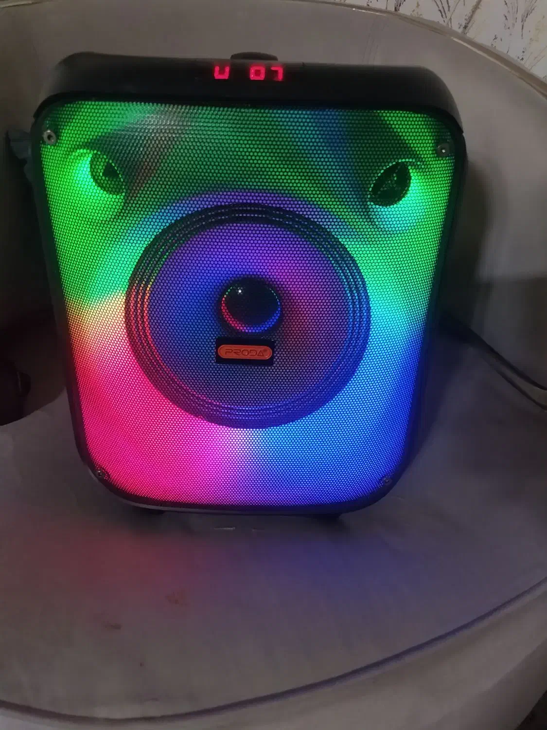 اسپیکر بلوتوث بولوتوثی قابل حمل با میکروفون|پخش‌کننده همراه|مشهد, هنرور|دیوار