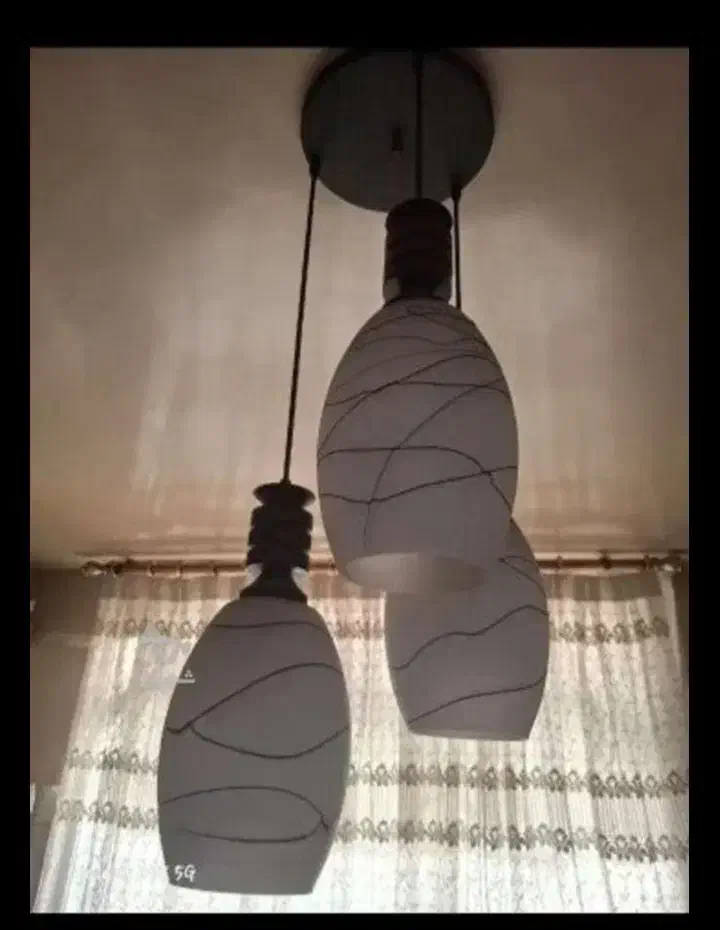 لوستر سه شاخه چوبی و لوستر سقفی درحدنو|لوستر و چراغ آویز|تهران, شهرک ولیعصر شمالی|دیوار