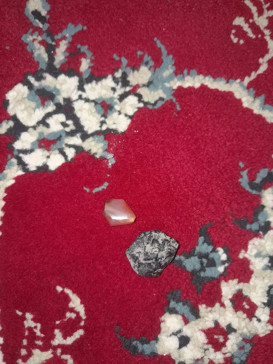 سنگ عتیقه|جواهرات|مینودشت, |دیوار