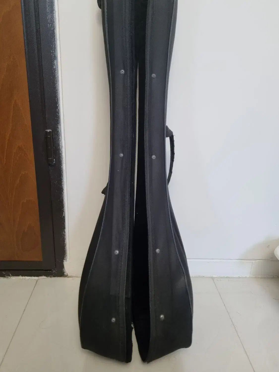 کاور باکسی سه تار|سازهای سنتی|همدان, |دیوار