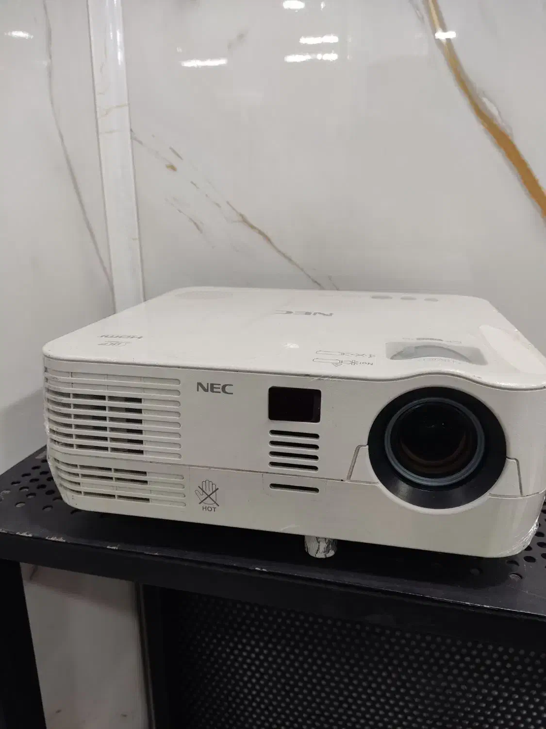 پروژکتور استوک|تلویزیون و پروژکتور|اهواز, گلستان|دیوار