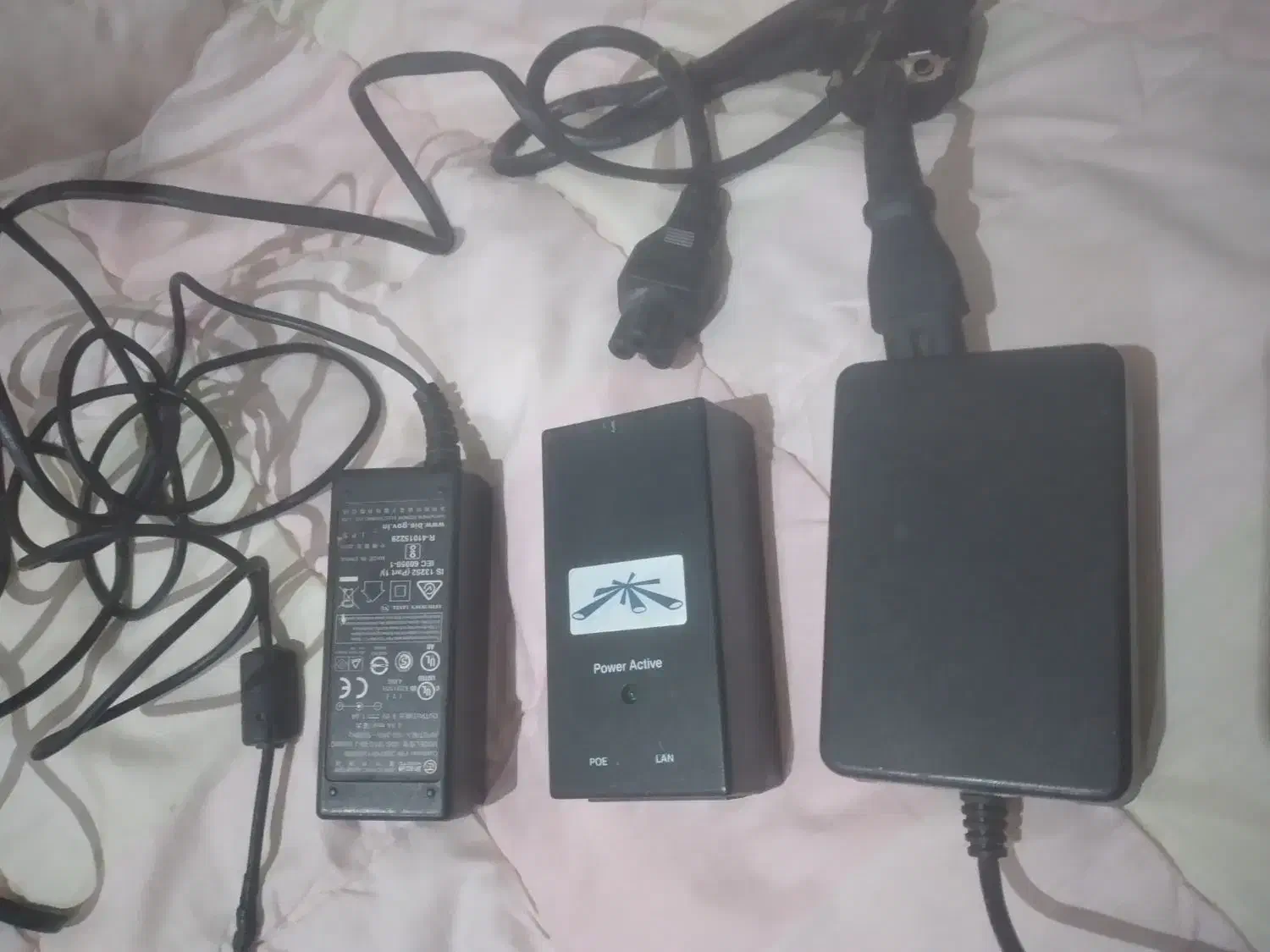 آداپتور در حد نو (اصلی)|لوازم جانبی موبایل و تبلت|زابل, |دیوار