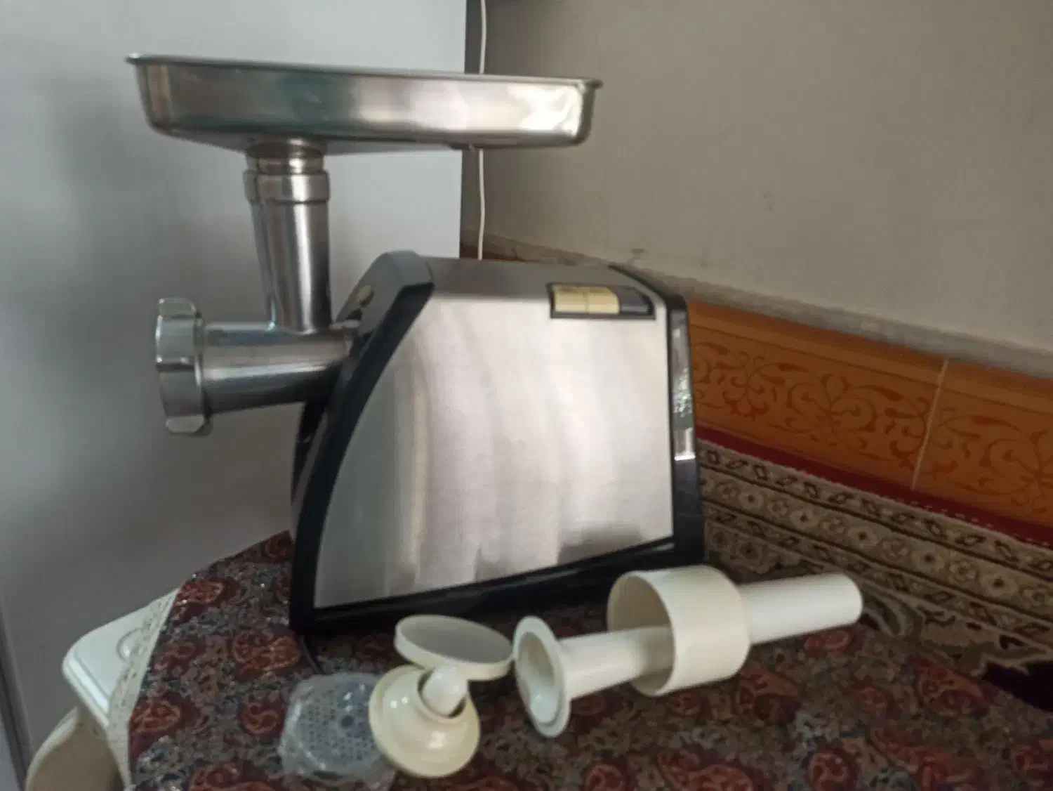 چرخ گوشت گوسونیک|خردکن، آسیاب، غذاساز|قم, دروازه چوبی|دیوار