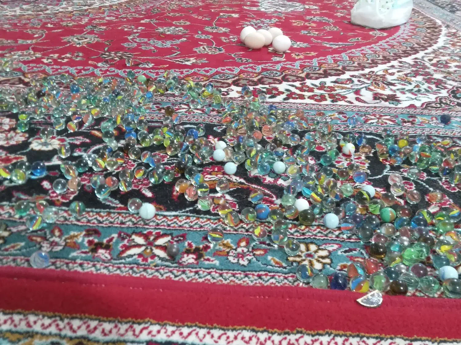 تعداد تیله تیله میفروشیم با مرغ تخم گذار|اسباببازی|ایوان, |دیوار