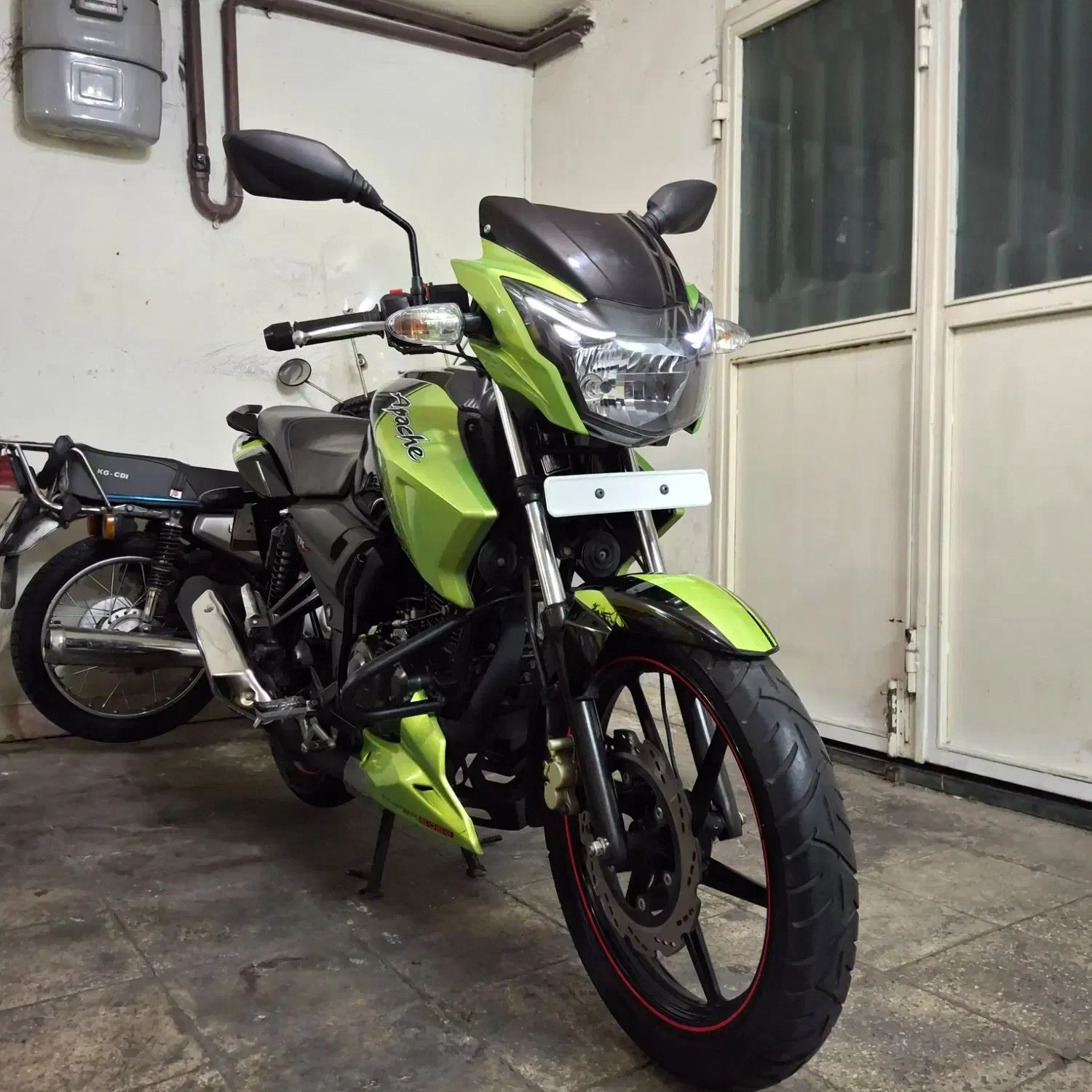 آپاچی ۱۵۰ درحد نو مدل ۱۳۹۵|موتورسیکلت|تهران, جوادیه|دیوار