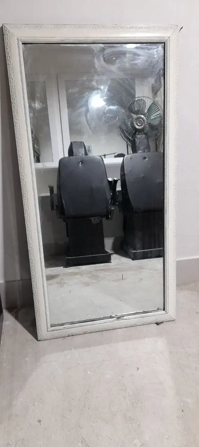 اینه قدی|آینه|رباط‌کریم, رباط‌کریم|دیوار